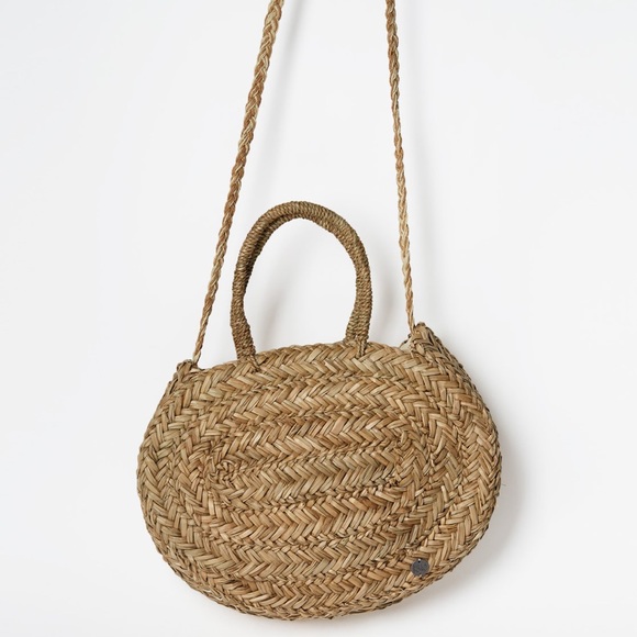 Billabong “Had Me at Hello” Straw Bag - Picture 1 of 2